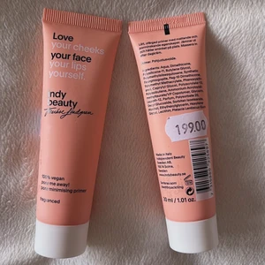 Oöppnade primers Therese Lindgren - Helt nya oöppnade primers från Therese Lindgrens märke. 100 för båda 