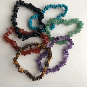 Stenarmband - Flera olika stenarmband med olika färger och sorter. Alla stenar är äkta🧡 49 kr styck🌸 Fri frakt!