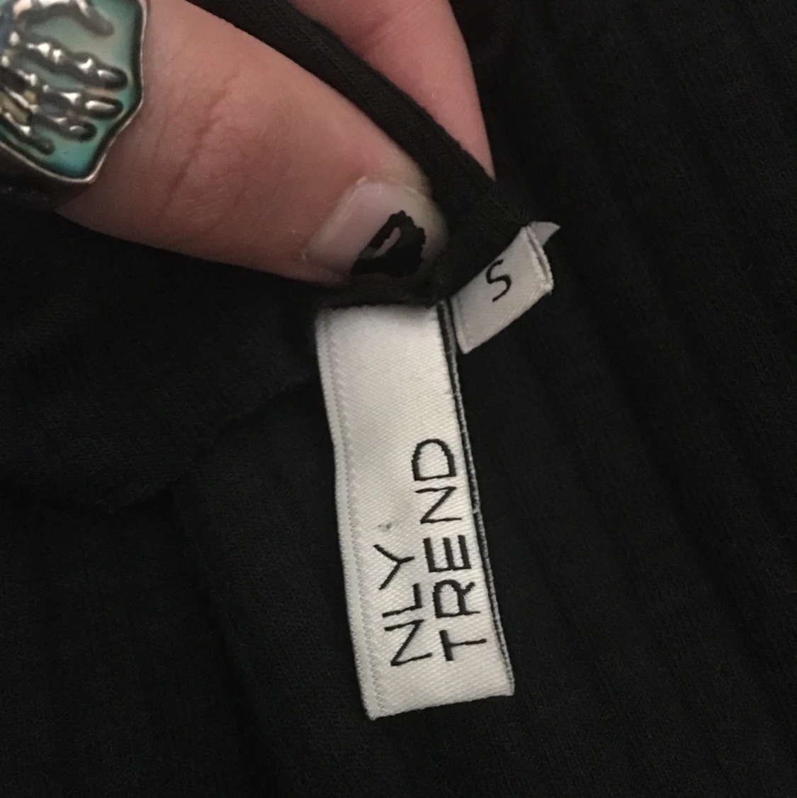 Festlig svart klänning - 91