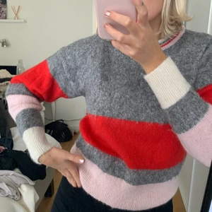 Randig tröja  - Randig stickad tröja från & order stories. Superfin men kommer inte till användning tyvärr :( 🤍