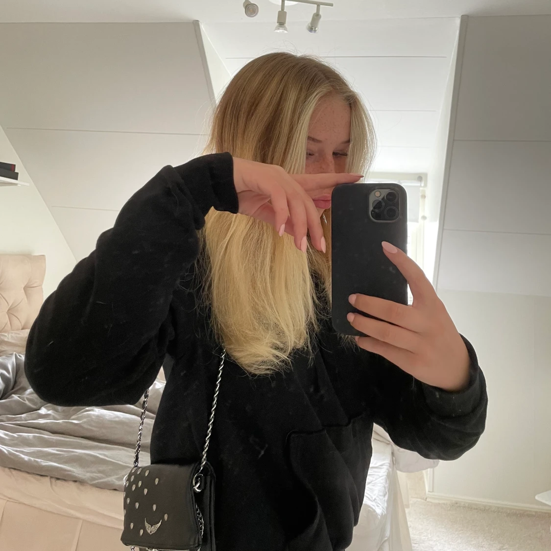 Zadig & Voltaire väska  - 91