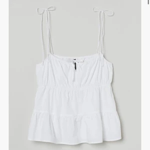 trendigt linne - super najs och fint linne från hm! använd en gång❣️❣️ skriv för fler bilder 