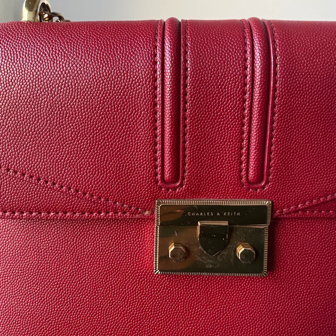 Charles & Keith väska  - 90