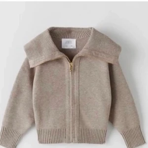 Kofta zara - Kofta från zara kids, strl 164 så passar Xs/s, knappast använd! Köp direkt för 400 