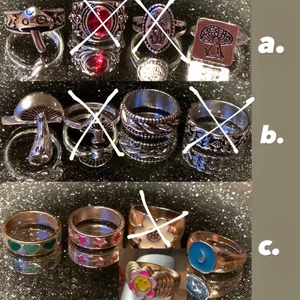 Ringar - Säljer några av mina så fina ringar då jag har för många :( Älskar verkligen alla dessa ringar, dom är så snygga och härliga!! Priserna på första bilden: A-50kr, B-35kr, C-25kr! Skriv privat om ni vill ha några fler bilder eller har frågor/funderingar☺️✨