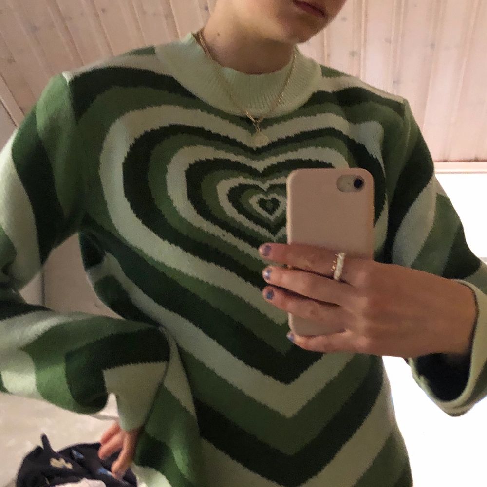 heart wave sweater cider