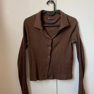 Brun tröja - Söt brun tröja, från Zara!💕