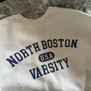 Sweatshirt  - Snygg sweatshirt från Gina tricot❤️