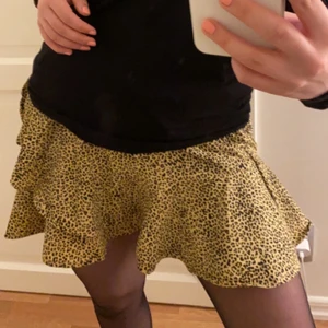 Volang kjol - Så himla fin volangkjol från ginatricot! 