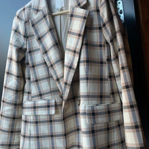 Kavaj  - Stl 38 kavaj från Hm 