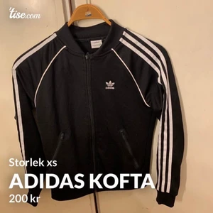 Adidas kofta storlek xs - Knappt anv ser ut som ny st xs