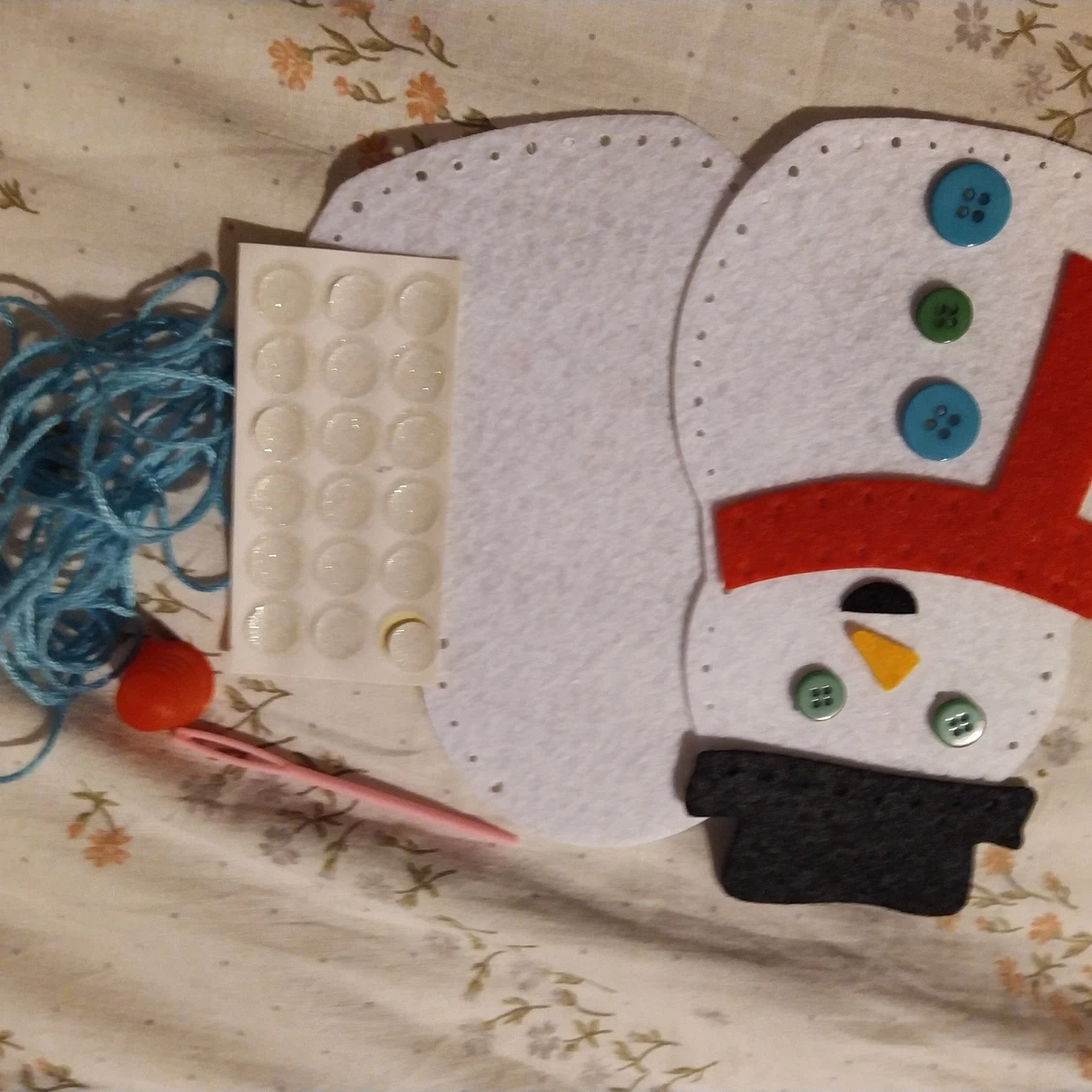 Snömanns pysel / syr och limmar