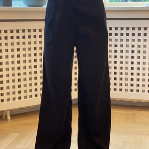 Shein byxa  - Mjuk material , aldrig använda , bestämde fel storlek 