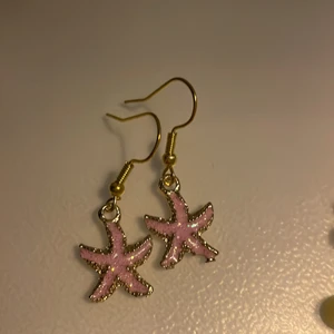 Örhänge -  Rosa sjöstjärnoörhängen!! Billigt