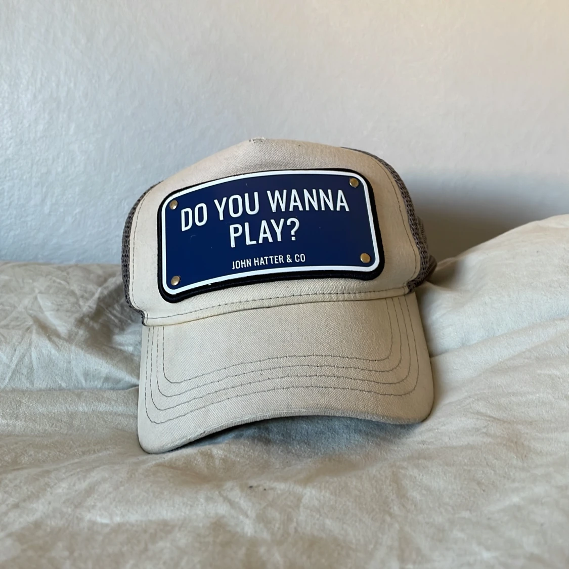 John hattee keps utan box