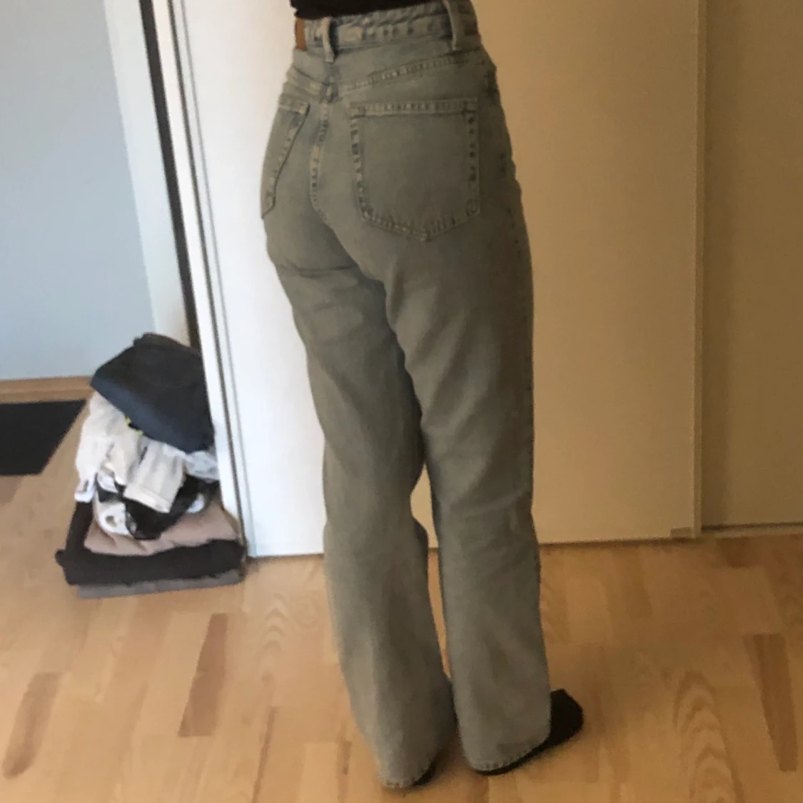 Rowe jeans från Weekday - 91