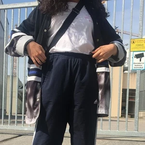 Vintage Sportig jacka - En sportig vintage jacka/kofta från märket Lotto 