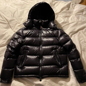 Moncler maya stlk 2 äkta - Moncler maya storlek 2 äkta