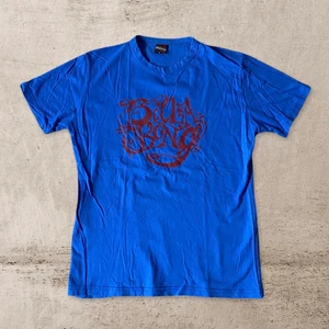 Vintage Billabong T-shirt - En blå unik Billabong tröja köpt secondhand. I fint skick. Kontakta mig vid frågor eller fler bilder 😊