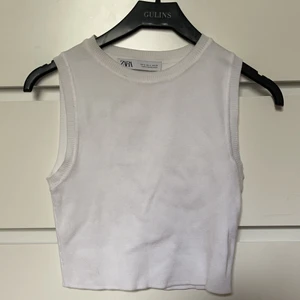 Linne - Vitt linne, endast använt 1 gång. Från zara.