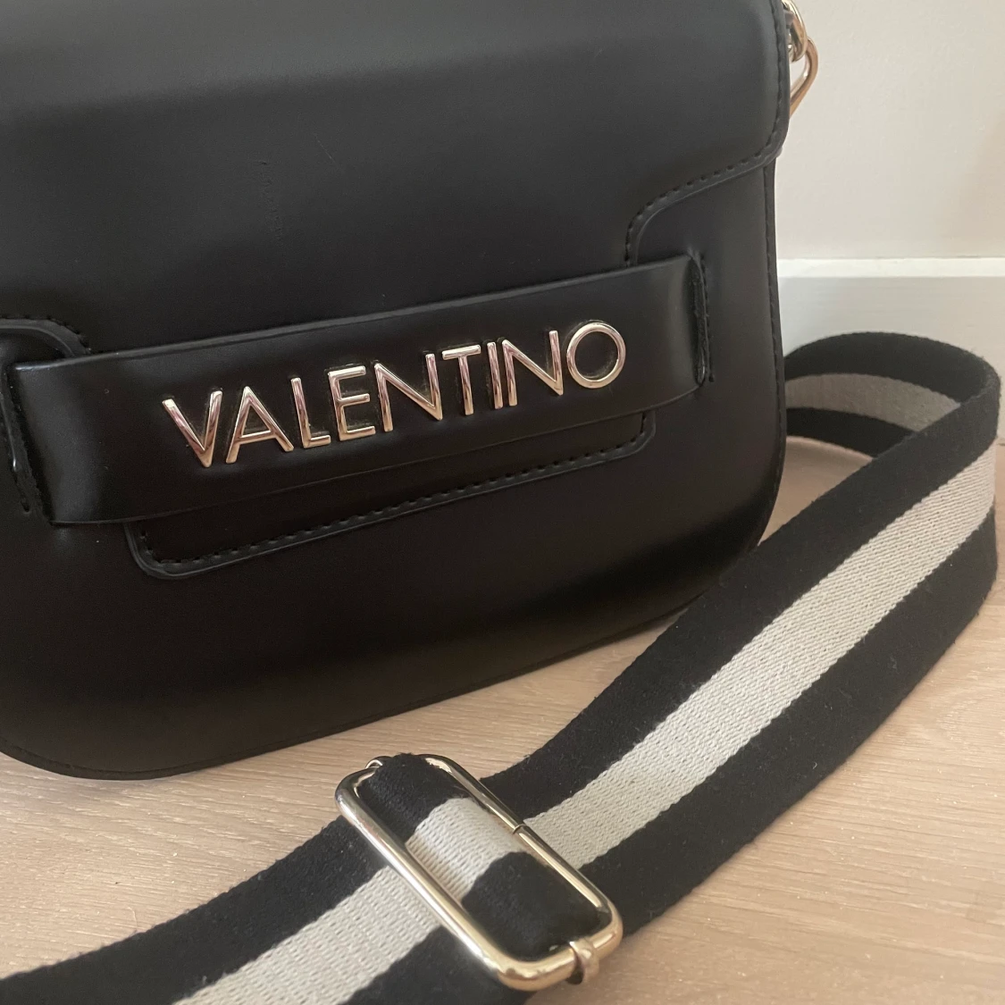 Valentino väska - 90