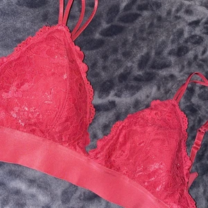 Bralette - Söt bralette i röd spets🌸