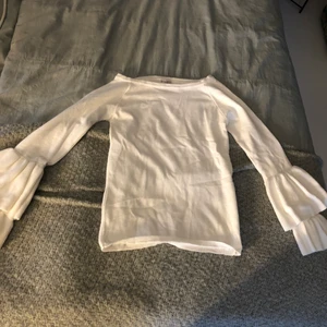 Tröja  - Supergosig tröja som aldrig använts då det inte är min stil. 