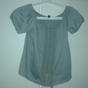 Blus, storlek s - Ljus grön 