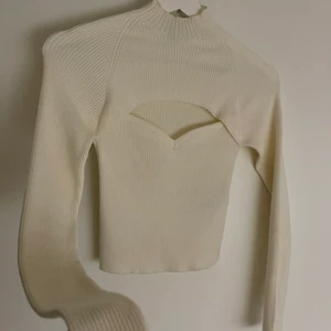 Topp nakd strl 34 - Vit topp från nakd. 