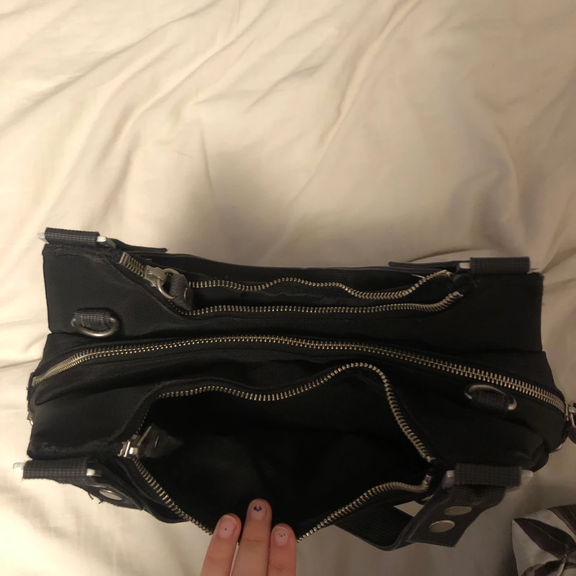 Väska från george gina & Lucy  - 91