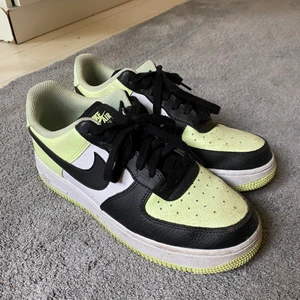 Nike skor  - Passar 39/40