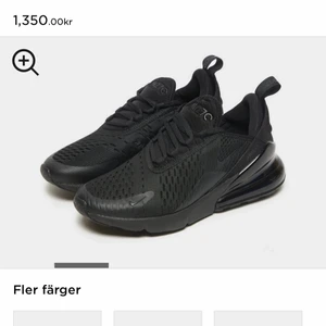 Nike AirMax 270 - Säljes pga beställde för liten storlek, helt oanvända och fortfarande helt nya. Kan skicka fler bilder, anledning för Google bilderna är för skorna är undanstoppade och jag kan inte skicka tillbaka. 1000kr/styck