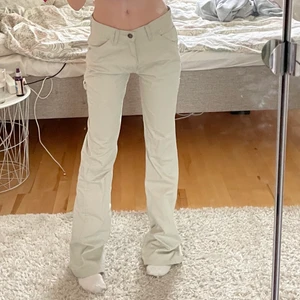 Lee byxor - Fett snygga lee jeans/chinos!! As bra condition och skit snygga 😏 köp!! Frakt typ 78?