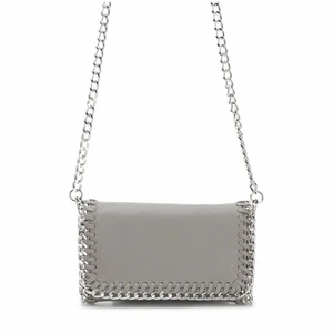 TIAMO väska  - Säljer denna som är typ helt oanvänd! Max använd 2 gånger typ 💕 bra skick! Pris kan diskuterad