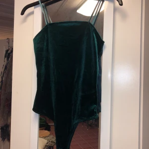 Body Bikbok - Grön body från bikbok, storlek XS! 