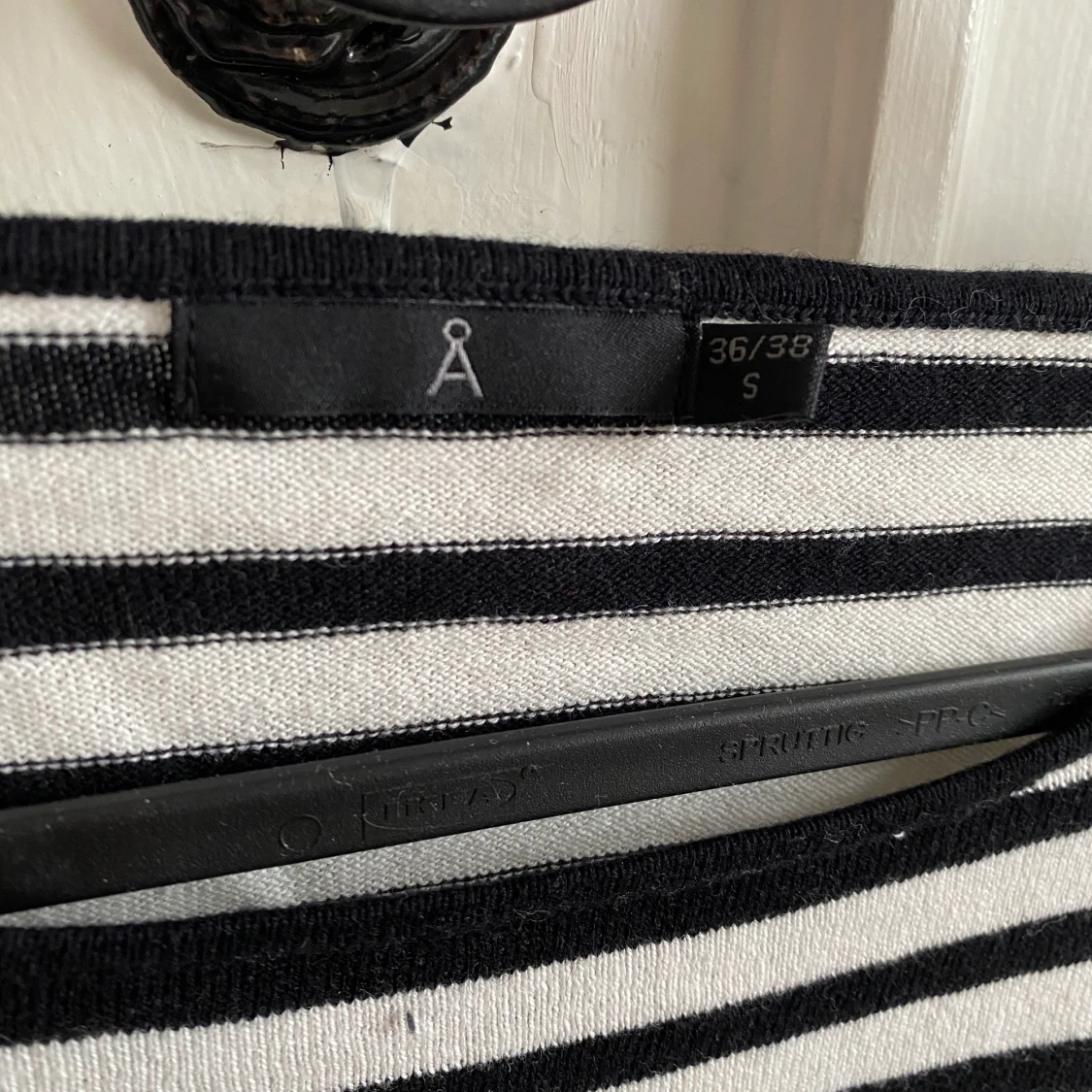 Randig, långärmad tröja - 90