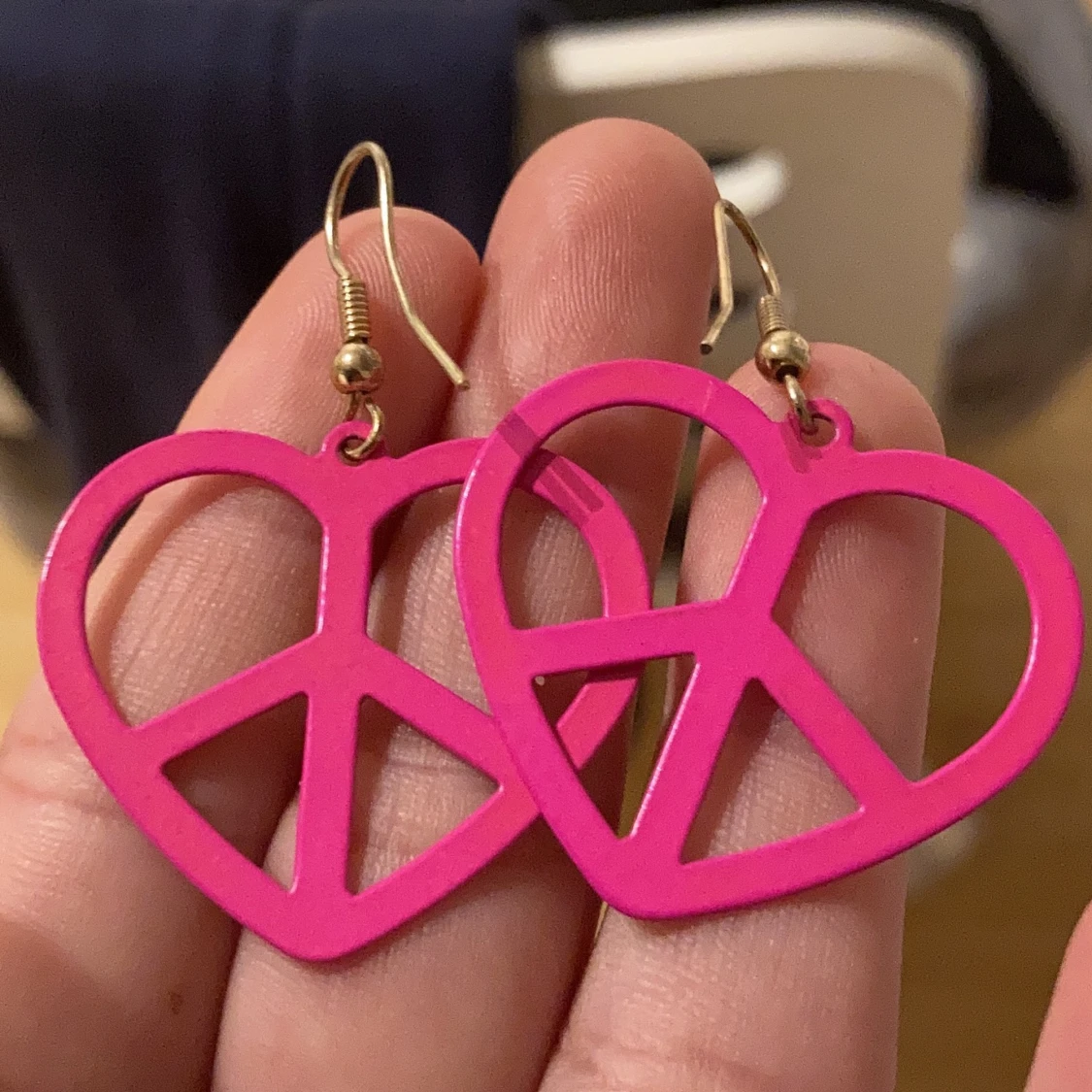 Smycke, fina färgglada örhängen  - 90