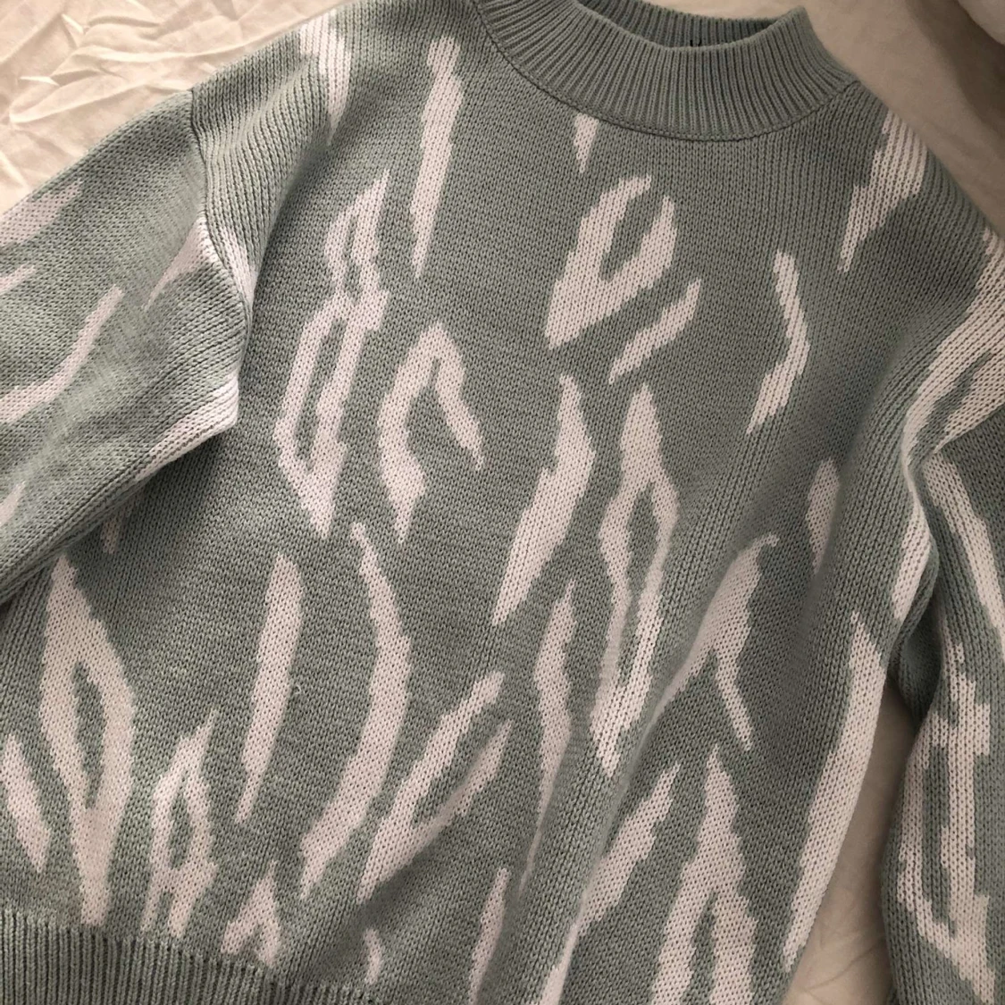Stickad tröja