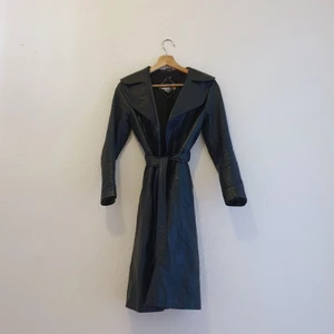 Skinnkappa, läderjacka. Vintage  - Bra skick. Storlek 34/XS. Rök samt djurfritt. 