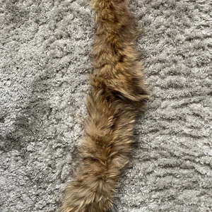 Päls, pälskrage - Pälskrage i fint skick. Från Hollies. Pris kan diskuteras vid snabb affär och upphämtning. 