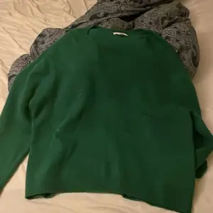 grön stickad tröja från hm 