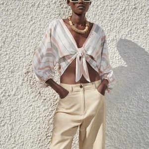 Zara tröja  - Helt ny, aldrig använd tröja från zara med lapparna kvar. Storlek XS. 