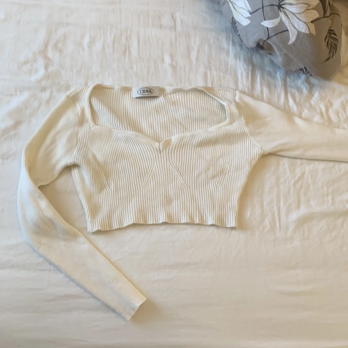 Croppad vit tröja från Cider - 90