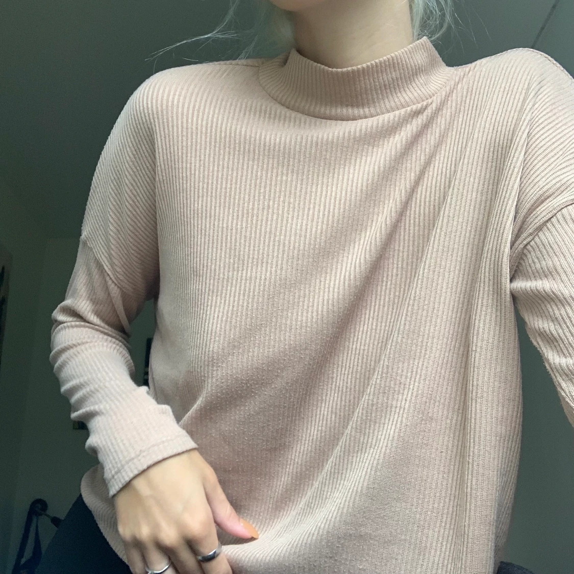 Beige crew neck  - 90