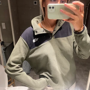 Northface vintage sweatshirt - Sååå fin❤️ passar mig i XS-S