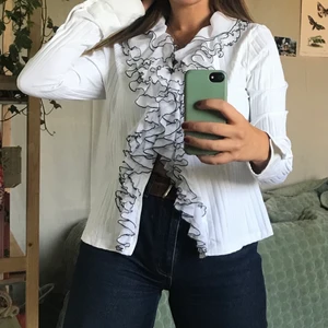 Tröja från Humana - Tröja / kofta från humana. Kul, fin! Inga fläckar. Passar allt från S-L