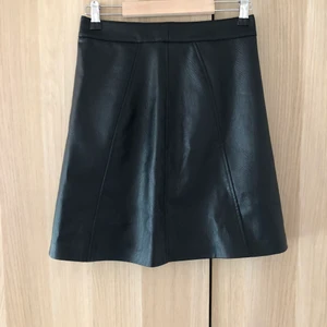 Läder kjol - Läder kjol från NA-KD