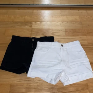 Shorts  - Två par short använda 1-2 gånger men passar tyvärr inte så säljer båda två för 65kr plus frakt