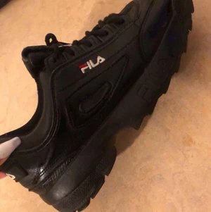 Fila skor  - Snygga fila skor storlek 39/40