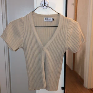 skit snygg topp från madlady - Min favvo topp som tyvärr blivit för liten
